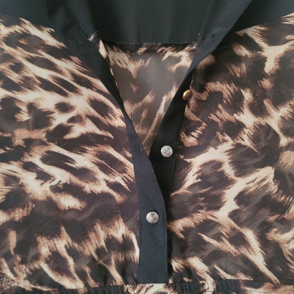 STREETWEAR Society Bittoned Leopard Dress Size Small - Picture 4 of 10